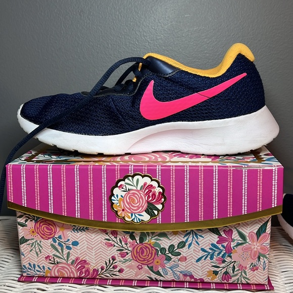 Nike Sneakers - Picture 11 of 14